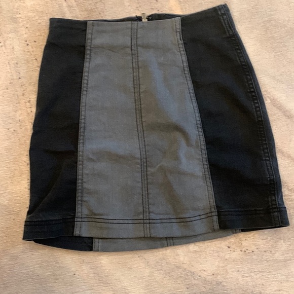 Free People Modern Femme Skirt in black and gray size 0! - Picture 2 of 4